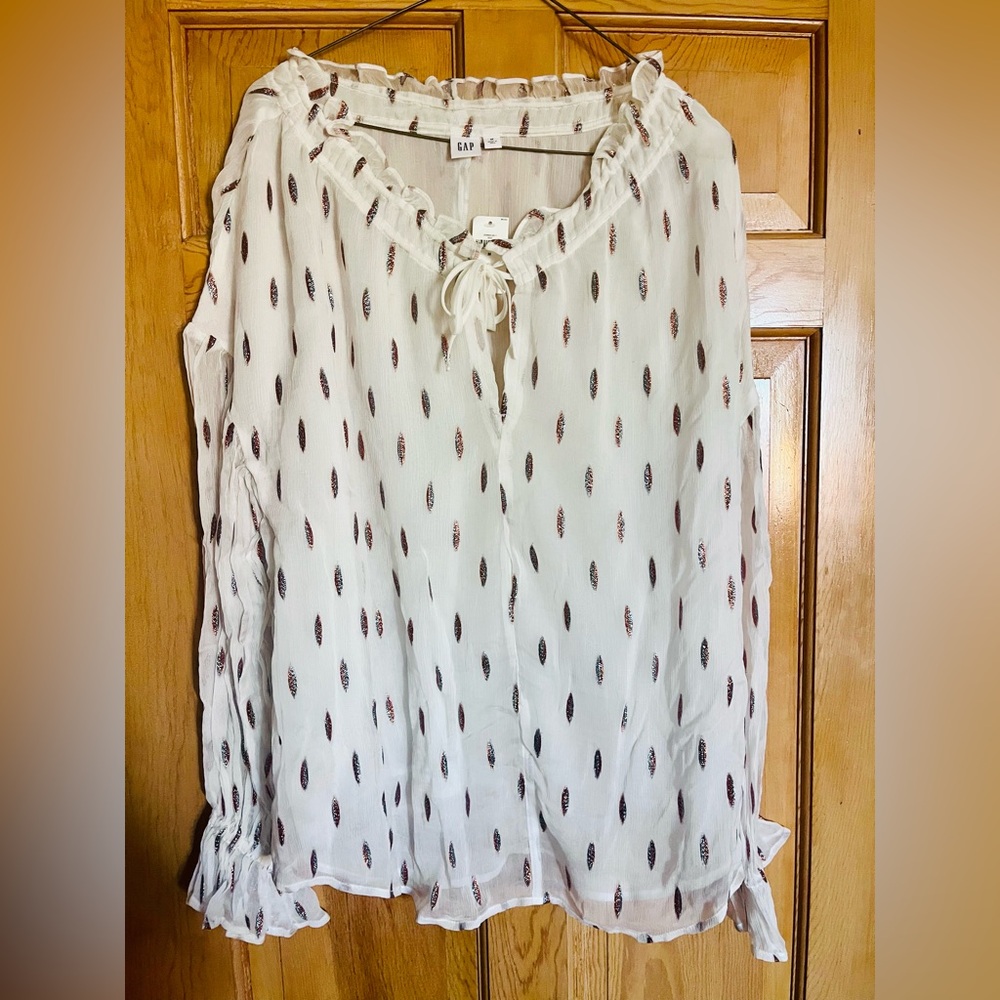 NWT Gap Women’s Cream Blouse with Shimmer Details